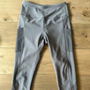 MONDETTA WOMENS CROPPED PERFORMANCE LEGGINGS